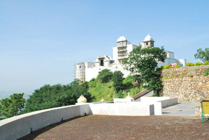 Sajjangarh Wildlife Sanctuary is situated 5kms in the West of Udaipur city, which surrounds the Sajjangarh Palace overlooking Udaipur